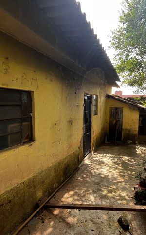 Casa à venda com 327m², 2 quartos e 1 vagaÁrea externa