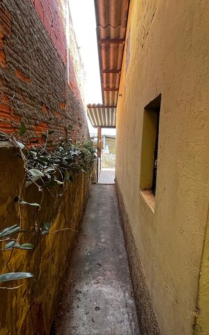 Casa à venda com 327m², 2 quartos e 1 vagaÁrea externa