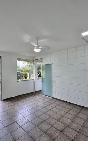 Casa de condomínio à venda com 90m², 2 quartos e 5 vagas Casa de condomínio à venda com 90m², 2 quartos e 5 vagasSala