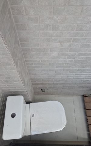 Casa para alugar com 240m², 4 quartos e 3 vagasBanheiro de Serviço