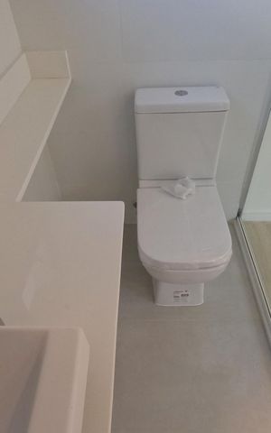 Casa para alugar com 240m², 4 quartos e 3 vagasBanheiro Suíte 2 