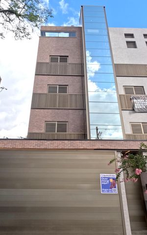 Casa para alugar com 240m², 4 quartos e 3 vagasFachada