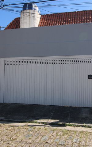 Casa para alugar com 176m², 4 quartos e 3 vagasFachada
