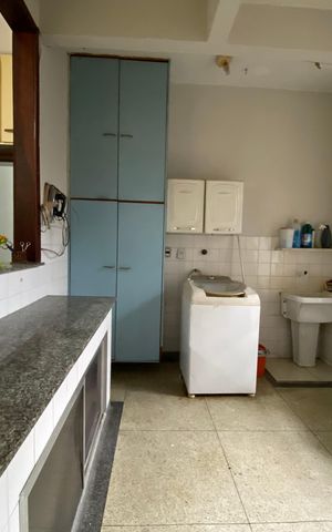 Casa à venda com 175m², 5 quartos e 2 vagas Casa à venda com 175m², 5 quartos e 2 vagasÁrea de Serviço