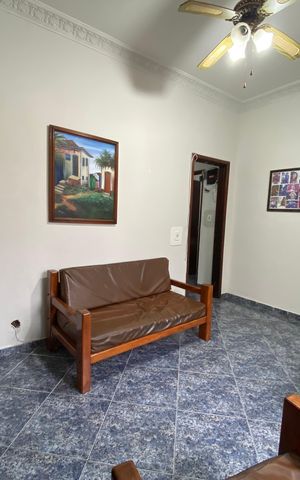 Casa à venda com 175m², 5 quartos e 2 vagas Casa à venda com 175m², 5 quartos e 2 vagasSala