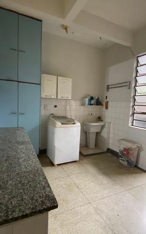 Casa à venda com 175m², 5 quartos e 2 vagas Casa à venda com 175m², 5 quartos e 2 vagasÁrea de Serviço