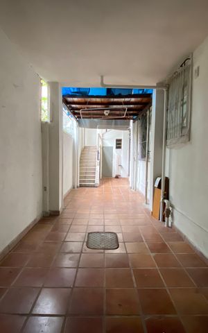 Casa à venda com 175m², 5 quartos e 2 vagas Casa à venda com 175m², 5 quartos e 2 vagasÁrea Externa