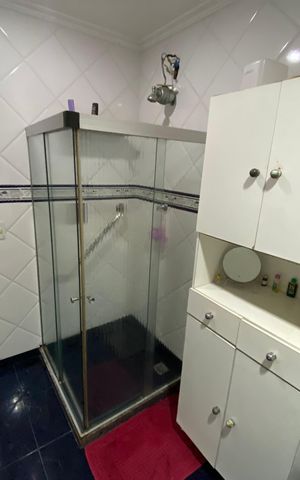 Casa à venda com 175m², 5 quartos e 2 vagas Casa à venda com 175m², 5 quartos e 2 vagasBanheiro
