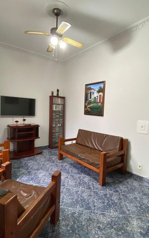 Casa à venda com 175m², 5 quartos e 2 vagas Casa à venda com 175m², 5 quartos e 2 vagasSala