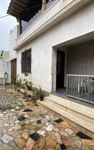 Casa à venda com 175m², 5 quartos e 2 vagas Casa à venda com 175m², 5 quartos e 2 vagasÁrea Externa