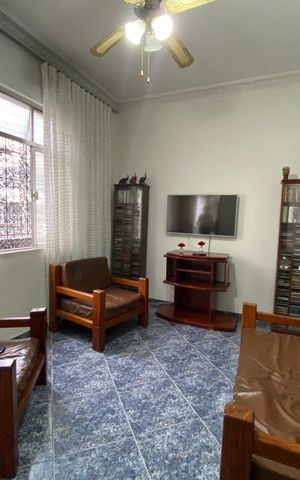 Casa à venda com 175m², 5 quartos e 2 vagas Casa à venda com 175m², 5 quartos e 2 vagasSala