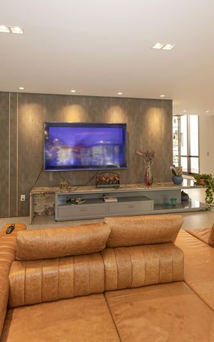 Casa à venda com 600m², 4 quartos e 4 vagasSala de TV