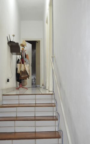 Apartamento à venda com 75m², 2 quartos e 2 vagasEscada