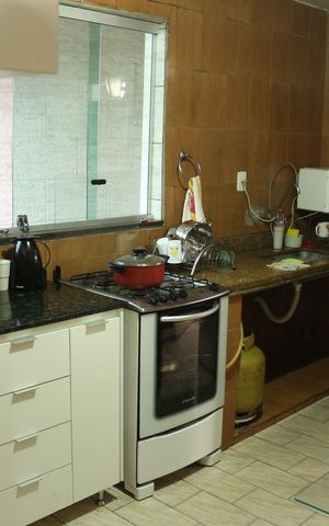 Casa à venda com 130m², 3 quartos e 2 vagasCozinha