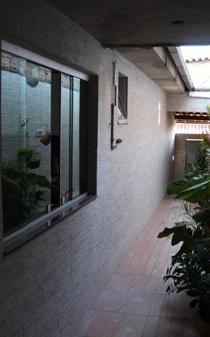 Casa à venda com 130m², 3 quartos e 2 vagasÁrea Externa