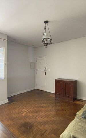 Apartamento à venda com 141m², 3 quartos e sem vaga Apartamento à venda com 141m², 3 quartos e sem vagaSala