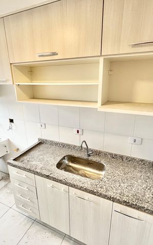 Apartamento para alugar com 74m², 2 quartos e 2 vagas Apartamento para alugar com 74m², 2 quartos e 2 vagasCozinha e Área de serviço