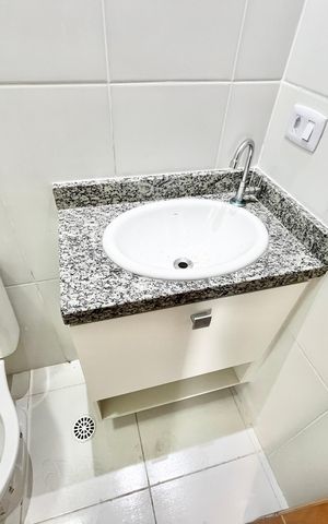 Apartamento para alugar com 74m², 2 quartos e 2 vagas Apartamento para alugar com 74m², 2 quartos e 2 vagasBanheiro da suíte