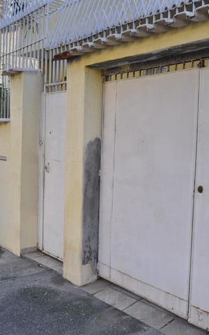 Casa à venda com 200m², 5 quartos e 1 vagaPlaca