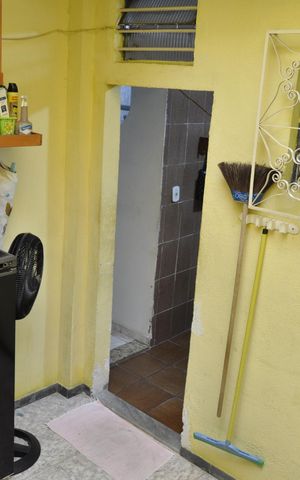 Casa à venda com 200m², 5 quartos e 1 vagaÁrea de Serviço