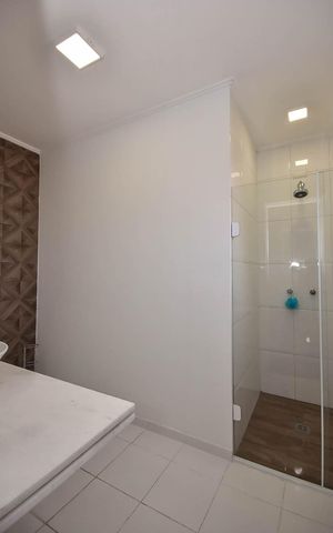 Casa à venda com 848m², 5 quartos e 4 vagas Casa à venda com 848m², 5 quartos e 4 vagasBanheiro da Suíte 3