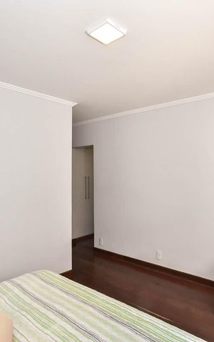Casa à venda com 848m², 5 quartos e 4 vagas Casa à venda com 848m², 5 quartos e 4 vagasSuíte 2