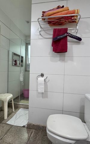 Apartamento à venda com 400m², 5 quartos e 4 vagas Apartamento à venda com 400m², 5 quartos e 4 vagasBanheiro da Suíte 2