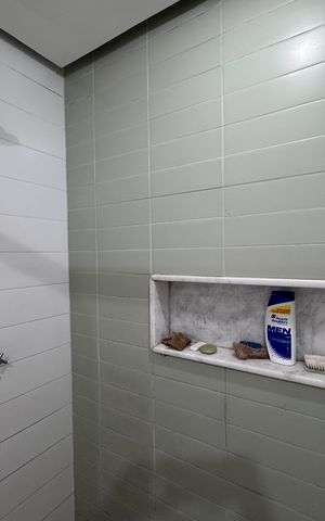 Apartamento à venda com 400m², 5 quartos e 4 vagas Apartamento à venda com 400m², 5 quartos e 4 vagasBanheiro da Suíte