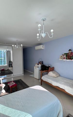 Apartamento à venda com 400m², 5 quartos e 4 vagas Apartamento à venda com 400m², 5 quartos e 4 vagasSuíte 2