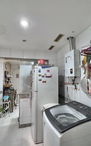 Apartamento à venda com 400m², 5 quartos e 4 vagas Apartamento à venda com 400m², 5 quartos e 4 vagasÁrea de Serviço