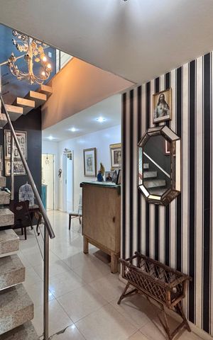 Apartamento à venda com 400m², 5 quartos e 4 vagas Apartamento à venda com 400m², 5 quartos e 4 vagasSala