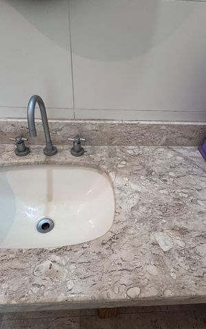 Apartamento à venda com 400m², 5 quartos e 4 vagas Apartamento à venda com 400m², 5 quartos e 4 vagasBanheiro da Suíte 3