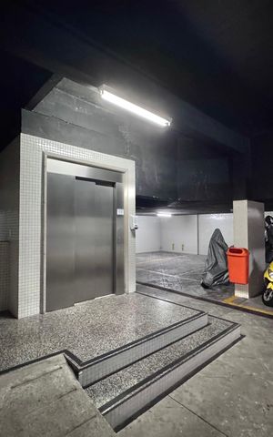 Apartamento à venda com 400m², 5 quartos e 4 vagas Apartamento à venda com 400m², 5 quartos e 4 vagasGaragem