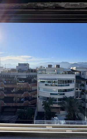 Apartamento à venda com 400m², 5 quartos e 4 vagas Apartamento à venda com 400m², 5 quartos e 4 vagasVista da Suíte