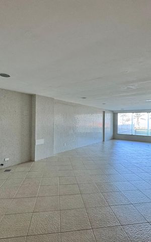 Apartamento à venda com 400m², 5 quartos e 4 vagas Apartamento à venda com 400m², 5 quartos e 4 vagasÁrea comum