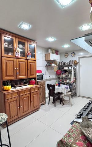Apartamento à venda com 400m², 5 quartos e 4 vagas Apartamento à venda com 400m², 5 quartos e 4 vagasCozinha