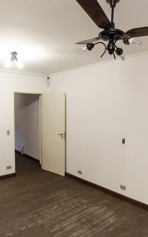 Casa à venda com 265m², 4 quartos e 3 vagas Casa à venda com 265m², 4 quartos e 3 vagasSuíte 2