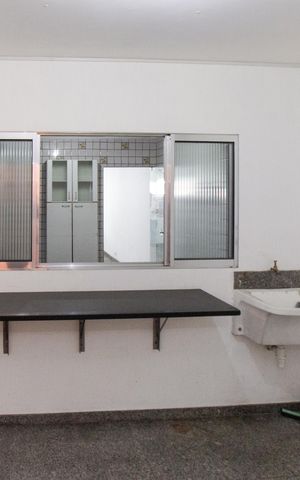 Casa à venda com 265m², 4 quartos e 3 vagas Casa à venda com 265m², 4 quartos e 3 vagasÁrea de Serviço