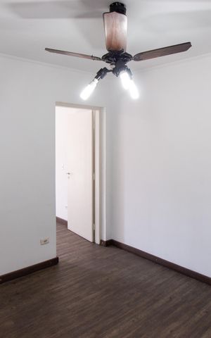 Casa à venda com 265m², 4 quartos e 3 vagas Casa à venda com 265m², 4 quartos e 3 vagasQuarto 2