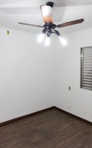 Casa à venda com 265m², 4 quartos e 3 vagas Casa à venda com 265m², 4 quartos e 3 vagasQuarto 2