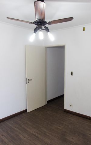 Casa à venda com 265m², 4 quartos e 3 vagas Casa à venda com 265m², 4 quartos e 3 vagasQuarto 2