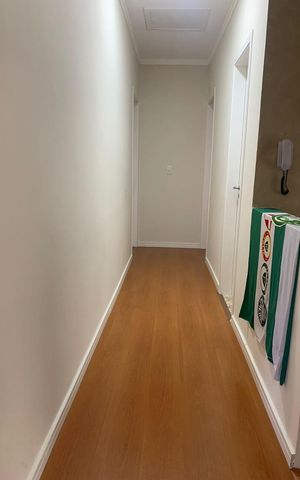 Casa à venda com 400m², 5 quartos e 6 vagas Casa à venda com 400m², 5 quartos e 6 vagasCorredor