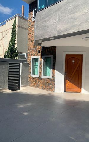 Casa à venda com 400m², 5 quartos e 6 vagas Casa à venda com 400m², 5 quartos e 6 vagasÁrea externa Casa 1
