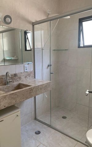 Casa à venda com 400m², 5 quartos e 6 vagas Casa à venda com 400m², 5 quartos e 6 vagasBanheiro Casa 1
