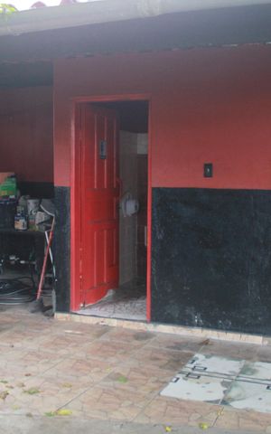 Casa à venda com 880m², 1 quarto e 10 vagasQuintal