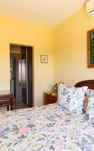 Casa à venda com 280m², 3 quartos e 4 vagas Casa à venda com 280m², 3 quartos e 4 vagasSuíte 2