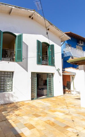 Casa à venda com 280m², 3 quartos e 4 vagas Casa à venda com 280m², 3 quartos e 4 vagasÁrea comum