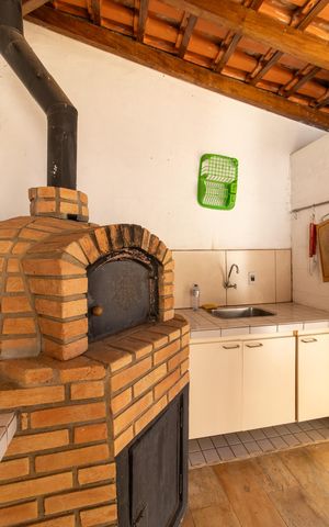 Casa à venda com 280m², 3 quartos e 4 vagas Casa à venda com 280m², 3 quartos e 4 vagasÁrea comum