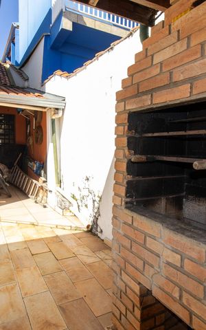 Casa à venda com 280m², 3 quartos e 4 vagas Casa à venda com 280m², 3 quartos e 4 vagasÁrea comum
