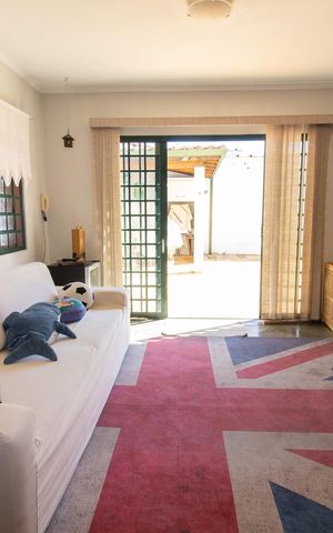 Casa à venda com 280m², 3 quartos e 4 vagas Casa à venda com 280m², 3 quartos e 4 vagasSala 2